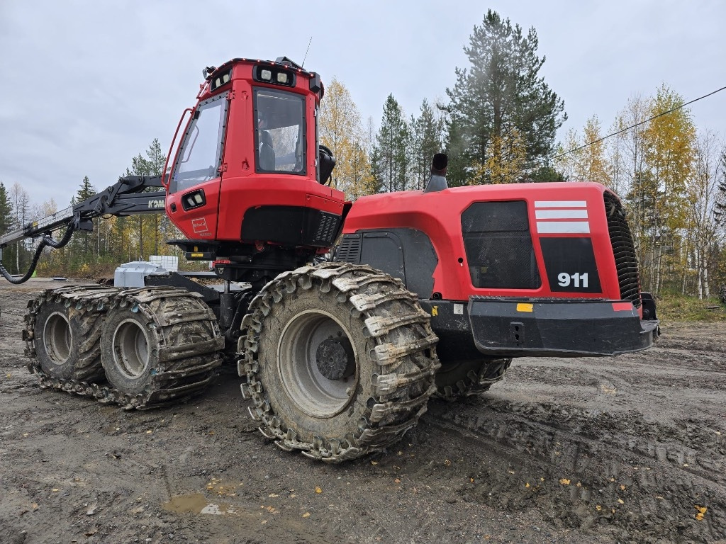 Komatsu 911.7 - Harvester: das Bild 4 Komatsu 911.7 - Harvester: das Bild 4