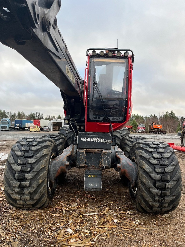 Komatsu 911 - Harvester: das Bild 4 Komatsu 911 - Harvester: das Bild 4