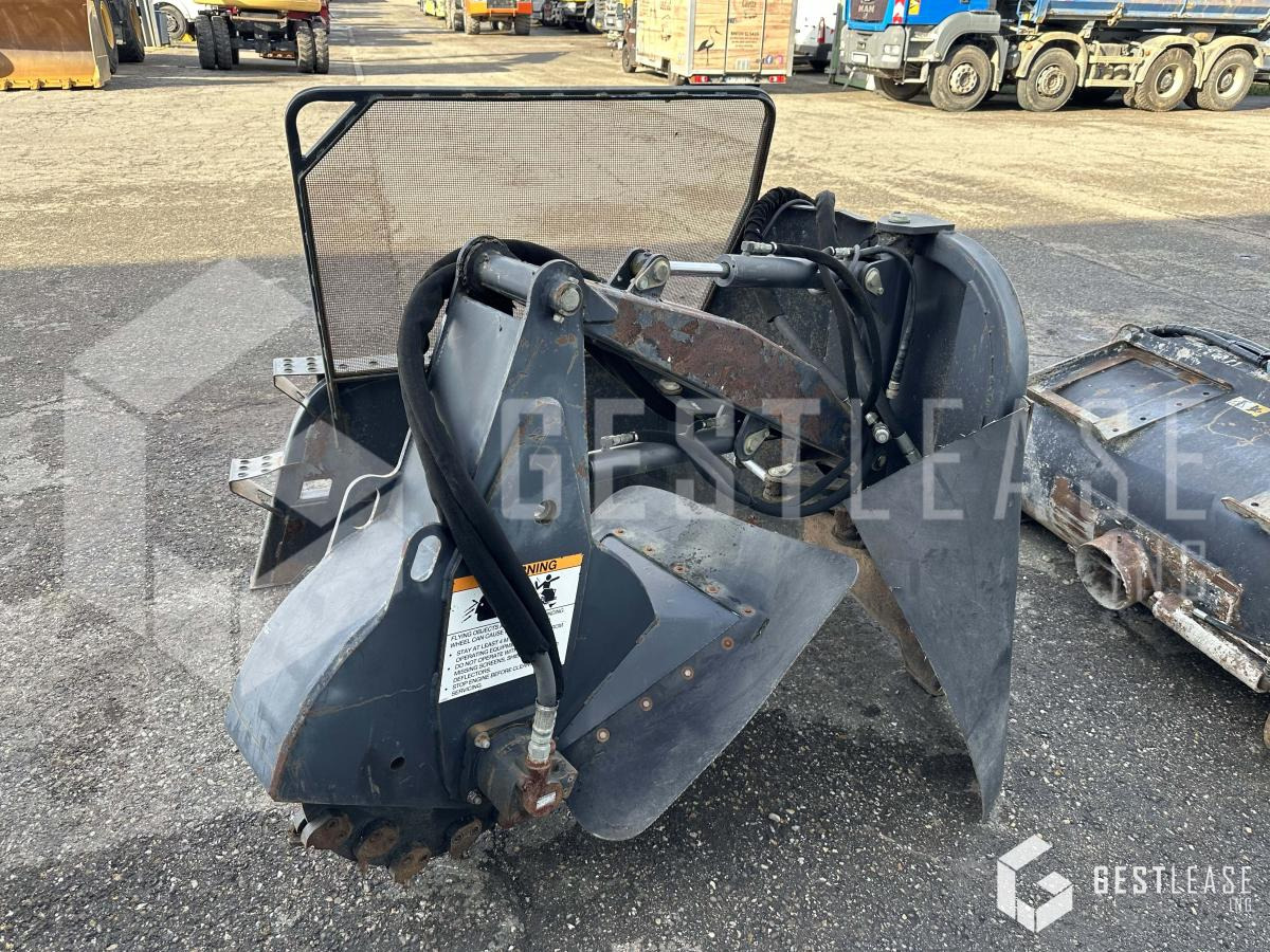 BOBCAT SG60 GRINDER ROGNEUSE DE SOUCHE - Baumstumpffräse: das Bild 1 BOBCAT SG60 GRINDER ROGNEUSE DE SOUCHE - Baumstumpffräse: das Bild 1