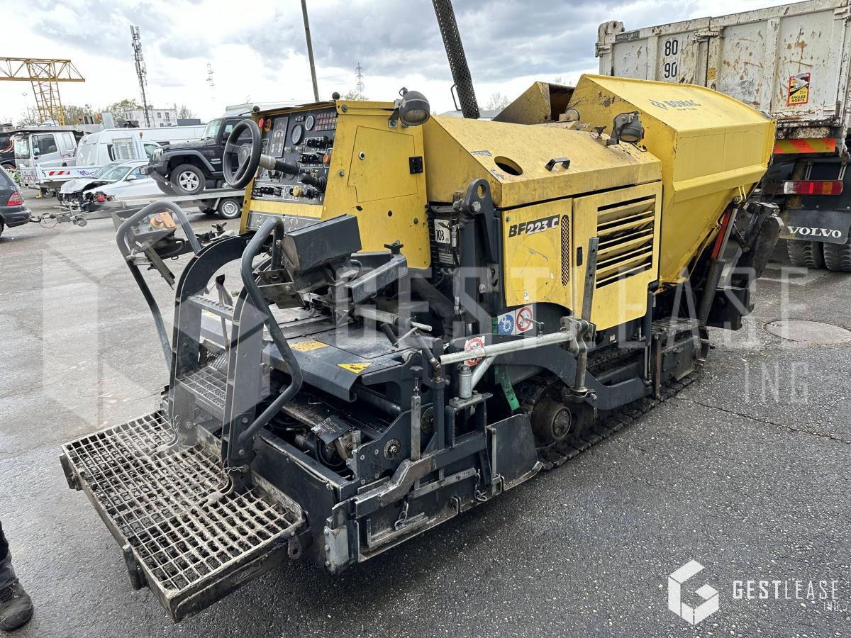Bomag BF223C - Asphaltfertiger/ Straßenfertiger: das Bild 3 Bomag BF223C - Asphaltfertiger/ Straßenfertiger: das Bild 3