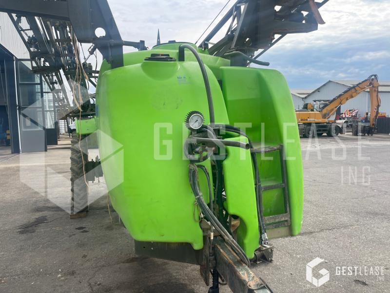 TECNOMA FORTIS 4200 - Anhängespritze: das Bild 5 TECNOMA FORTIS 4200 - Anhängespritze: das Bild 5