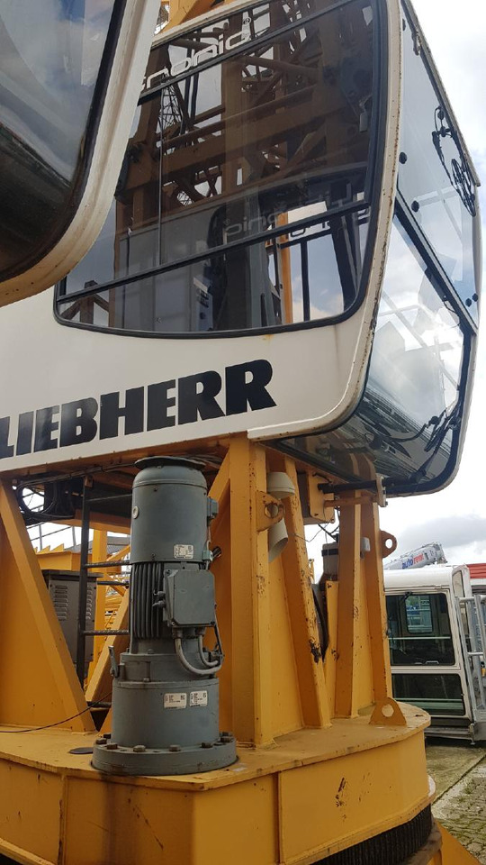 Liebherr 140 EC-H Litronic 2008 - Turmkran: das Bild 2 Liebherr 140 EC-H Litronic 2008 - Turmkran: das Bild 2