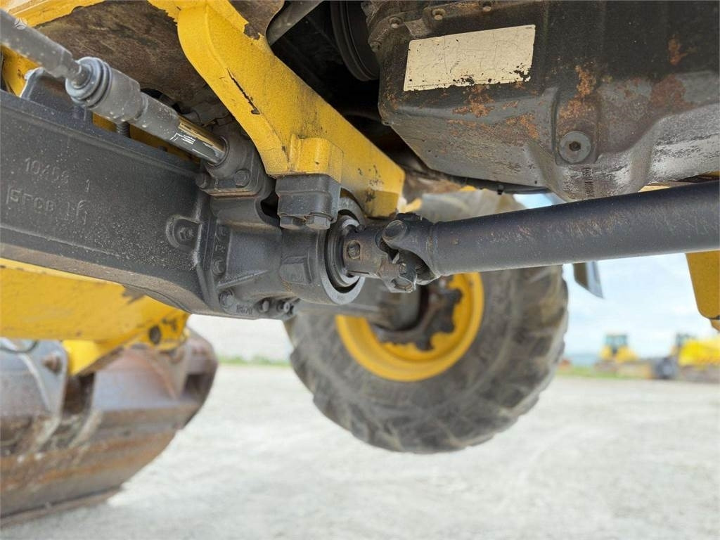 Baggerlader New Holland LB 110 B-4PT: das Bild 11