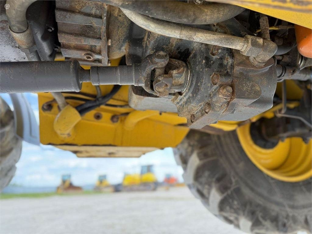 Baggerlader New Holland LB 110 B-4PT: das Bild 12
