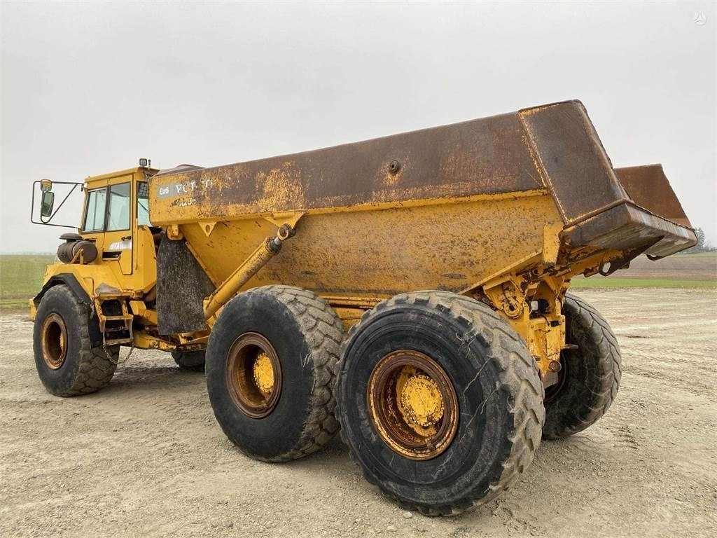 Knickgelenkter Dumper Volvo A25C , Nr.6: das Bild 10