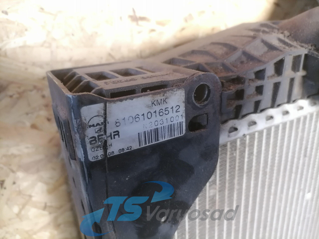MAN Cooling radiator 81061016512 - Kühler für LKW: das Bild 5 MAN Cooling radiator 81061016512 - Kühler für LKW: das Bild 5
