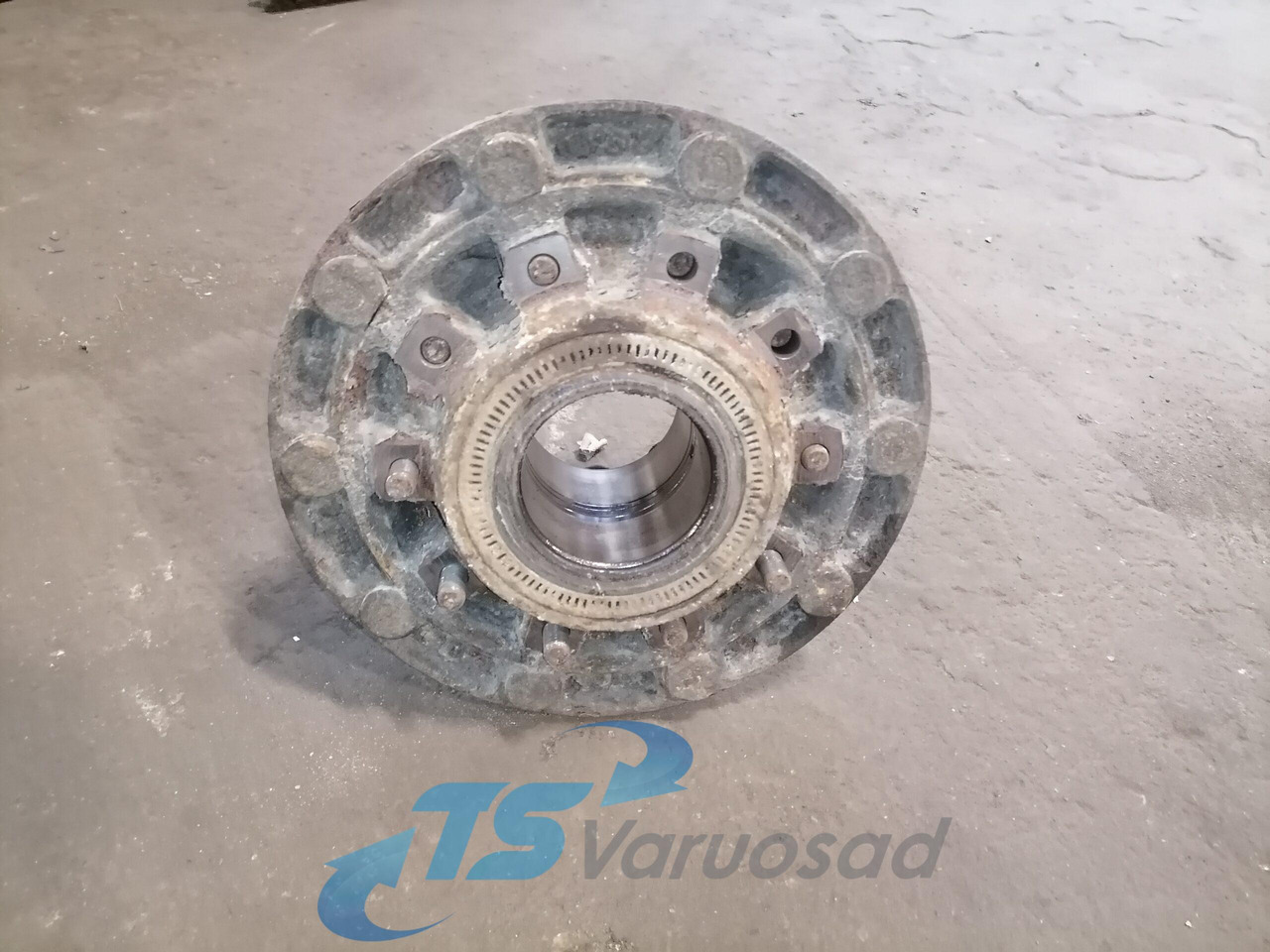 MAN Rear axel hub 81357010155 - Radnabe/-lagerung für LKW: das Bild 2 MAN Rear axel hub 81357010155 - Radnabe/-lagerung für LKW: das Bild 2
