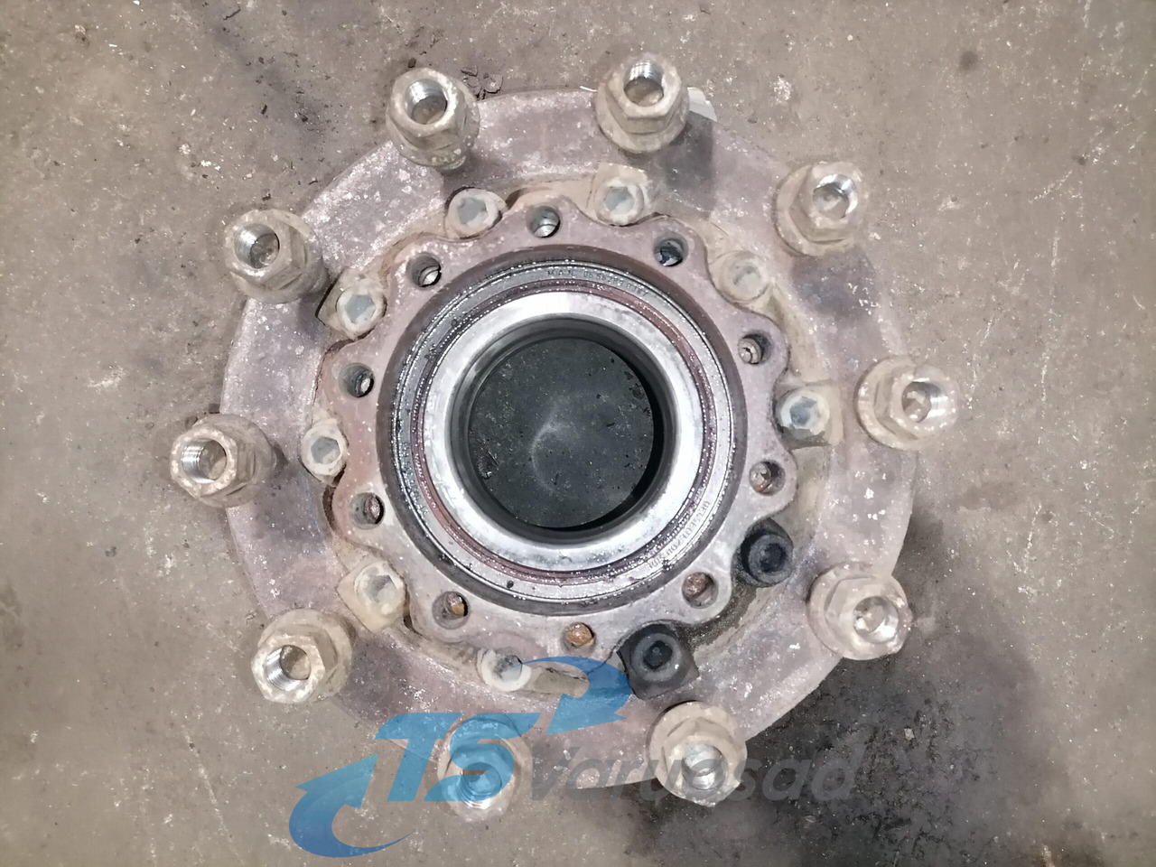 MAN Rear axel hub 81357010155 - Radnabe/-lagerung für LKW: das Bild 4 MAN Rear axel hub 81357010155 - Radnabe/-lagerung für LKW: das Bild 4