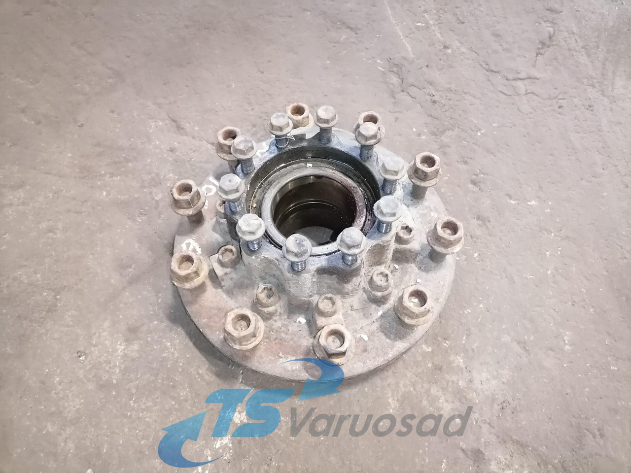 MAN Rear axel hub 81357010155 - Radnabe/-lagerung für LKW: das Bild 1 MAN Rear axel hub 81357010155 - Radnabe/-lagerung für LKW: das Bild 1