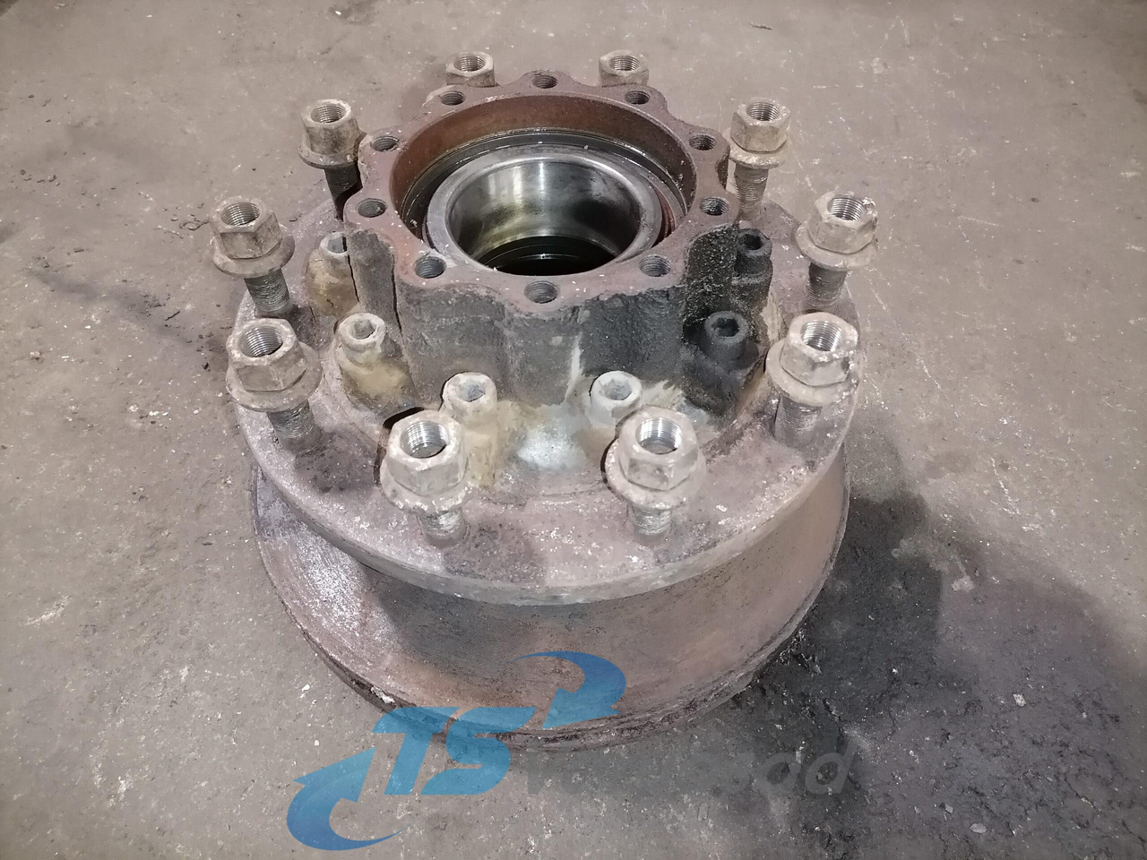 MAN Rear axel hub 81357010155 - Radnabe/-lagerung für LKW: das Bild 1 MAN Rear axel hub 81357010155 - Radnabe/-lagerung für LKW: das Bild 1