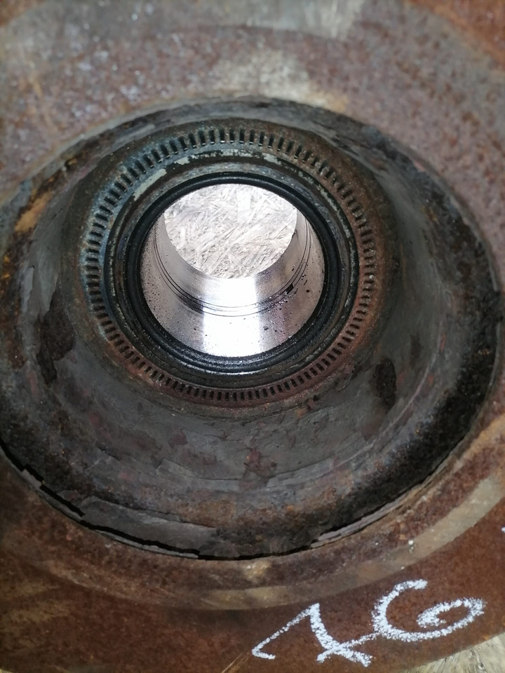 MAN Rear axel hub 81357013155 - Radnabe/-lagerung für LKW: das Bild 5 MAN Rear axel hub 81357013155 - Radnabe/-lagerung für LKW: das Bild 5