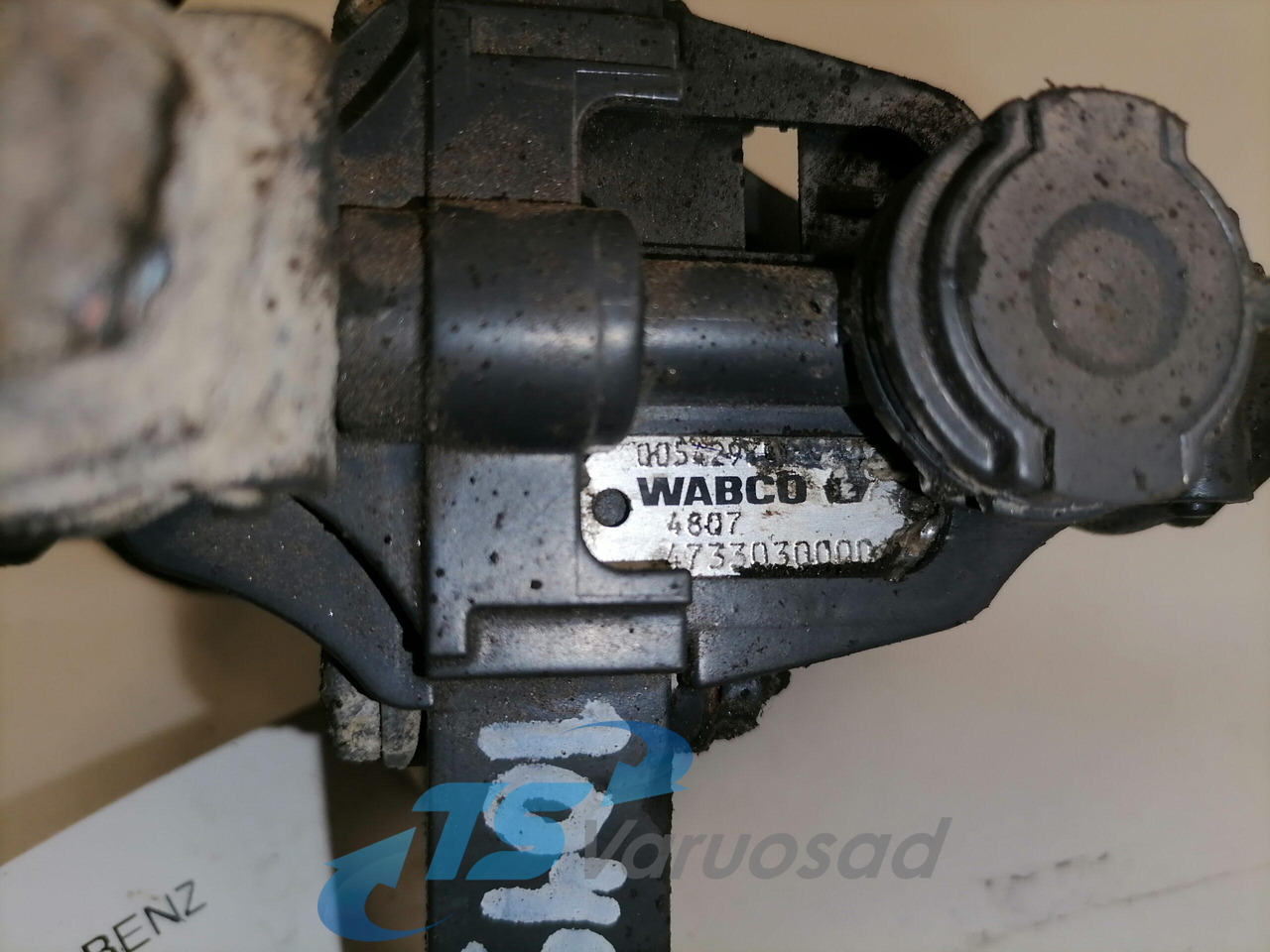 Mercedes-Benz Air pressure control valve 4733030000 - Bremsventil für LKW: das Bild 2 Mercedes-Benz Air pressure control valve 4733030000 - Bremsventil für LKW: das Bild 2