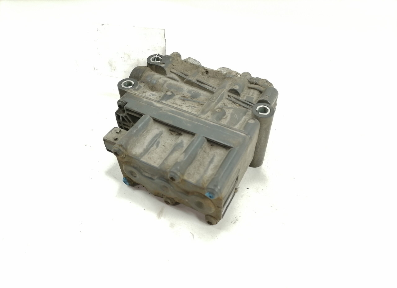 Mercedes-Benz Air suspension control valve, ECAS A0013271325 - Bremsventil für LKW: das Bild 2 Mercedes-Benz Air suspension control valve, ECAS A0013271325 - Bremsventil für LKW: das Bild 2