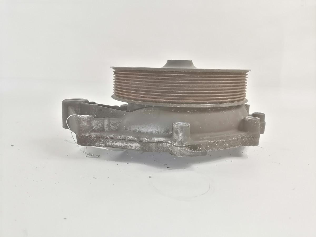 Scania Cooling pump 2310615 - Kühlmittelpumpe für LKW: das Bild 4 Scania Cooling pump 2310615 - Kühlmittelpumpe für LKW: das Bild 4