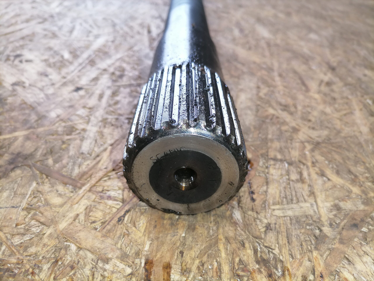 Scania Drive shaft 1368178 - Antriebswelle für LKW: das Bild 4 Scania Drive shaft 1368178 - Antriebswelle für LKW: das Bild 4