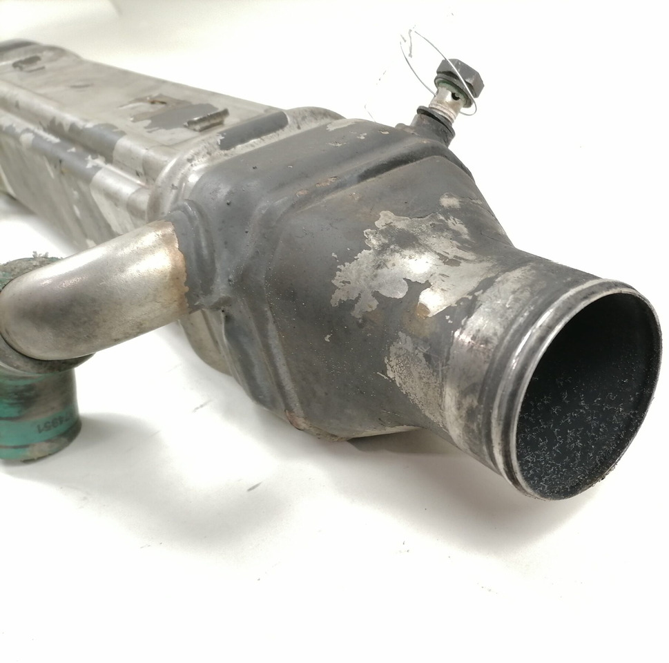 Scania EGR cooler 1795704 - AGR-Kühler für LKW: das Bild 2 Scania EGR cooler 1795704 - AGR-Kühler für LKW: das Bild 2