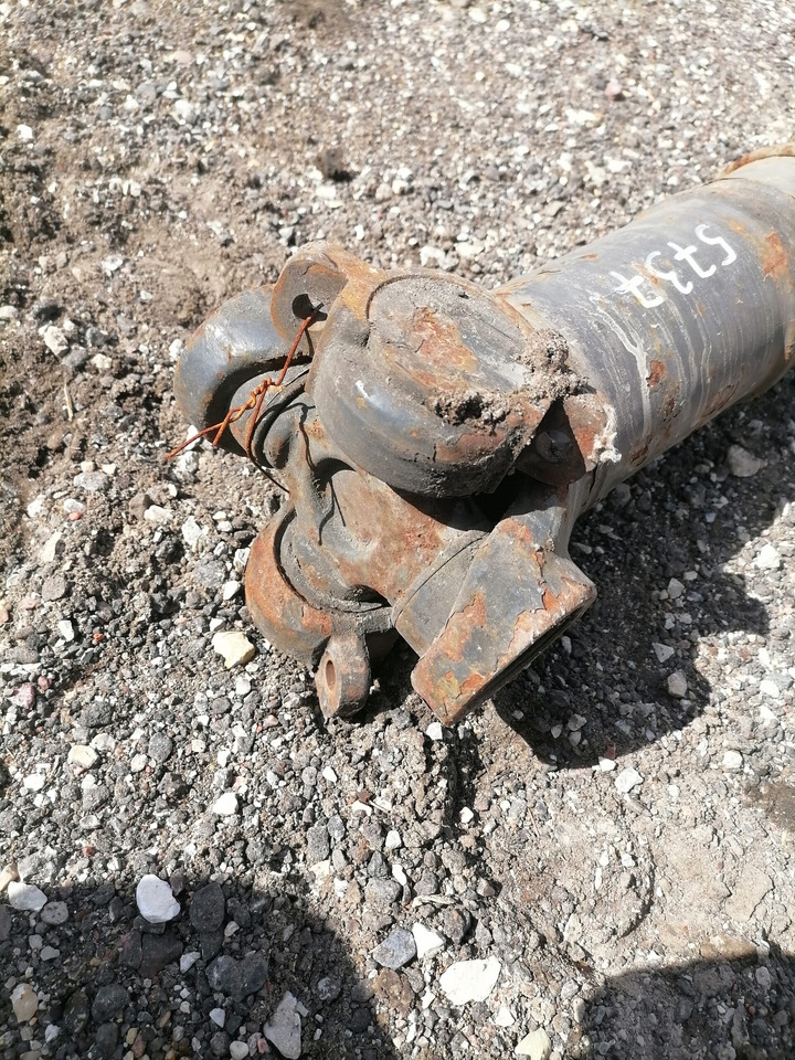 Scania Propeller shaft 1758598 - Kardanwelle für LKW: das Bild 4 Scania Propeller shaft 1758598 - Kardanwelle für LKW: das Bild 4