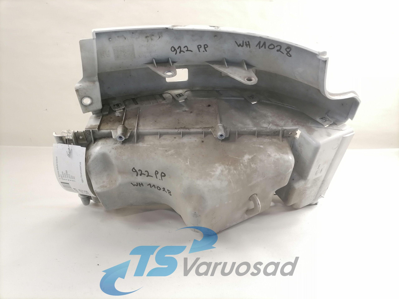 Scania Scania esitule korpus, parem 1438564 - Lichter/ Leuchten für LKW: das Bild 3 Scania Scania esitule korpus, parem 1438564 - Lichter/ Leuchten für LKW: das Bild 3