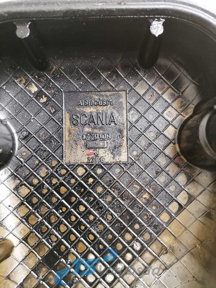 Scania Valve cover 1779109 - Zylinderkopf für LKW: das Bild 4 Scania Valve cover 1779109 - Zylinderkopf für LKW: das Bild 4