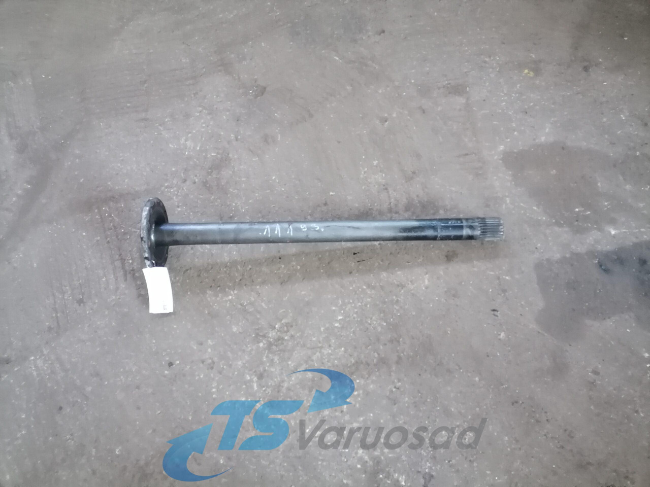 Volvo Drive shaft 1524627 - Antriebswelle für LKW: das Bild 1 Volvo Drive shaft 1524627 - Antriebswelle für LKW: das Bild 1