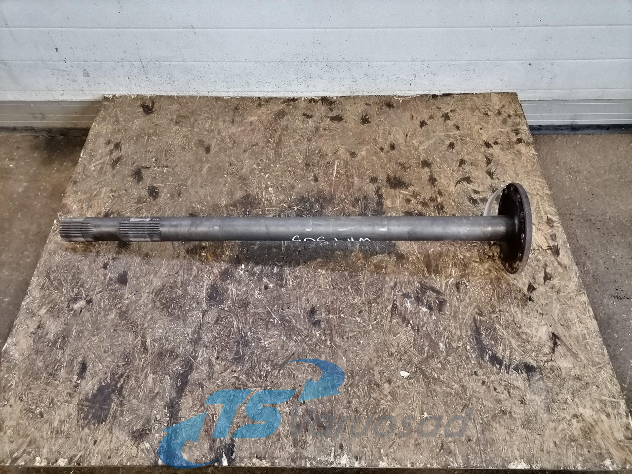 Volvo Drive shaft 8172097 - Antriebswelle für LKW: das Bild 1 Volvo Drive shaft 8172097 - Antriebswelle für LKW: das Bild 1