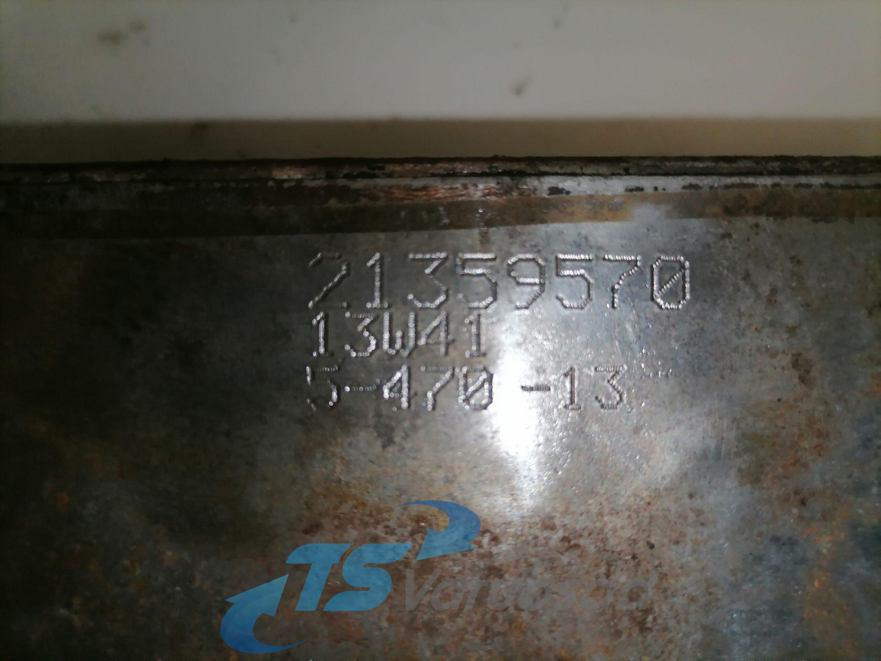 Volvo Gerabox oil cooler 21359570 - Getriebe und Teile für LKW: das Bild 3 Volvo Gerabox oil cooler 21359570 - Getriebe und Teile für LKW: das Bild 3