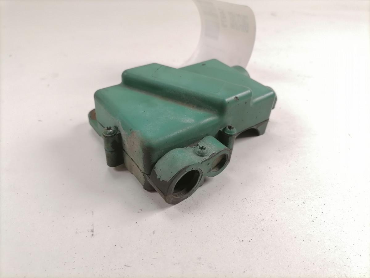 Volvo Juhtmestiku harukarp 04214496 - Sicherung für LKW: das Bild 2 Volvo Juhtmestiku harukarp 04214496 - Sicherung für LKW: das Bild 2