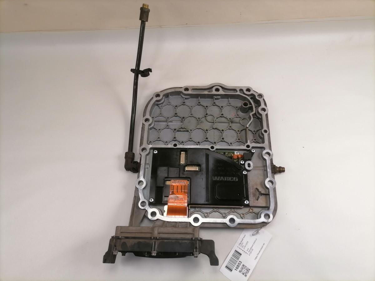 Volvo Käigukasti kaas 21911579 - Getriebe und Teile für LKW: das Bild 3 Volvo Käigukasti kaas 21911579 - Getriebe und Teile für LKW: das Bild 3