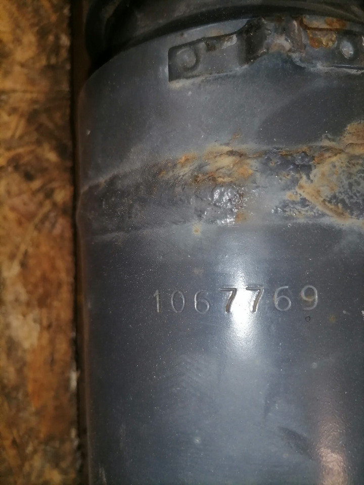 Volvo Propeller shaft 1067769 - Kardanwelle für LKW: das Bild 5 Volvo Propeller shaft 1067769 - Kardanwelle für LKW: das Bild 5