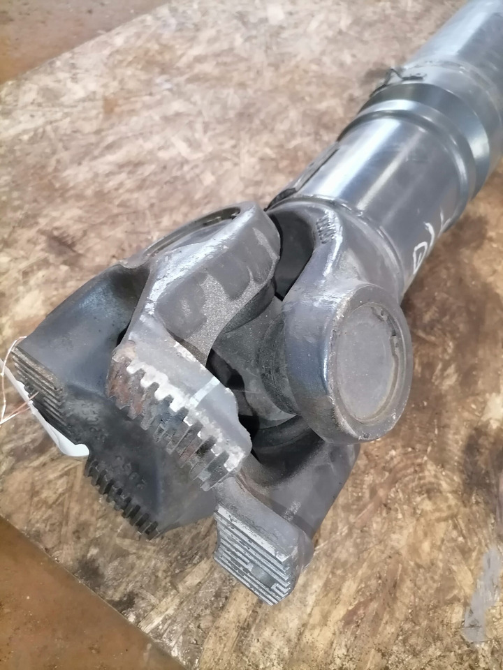 Volvo Propeller shaft 1067769 - Kardanwelle für LKW: das Bild 4 Volvo Propeller shaft 1067769 - Kardanwelle für LKW: das Bild 4