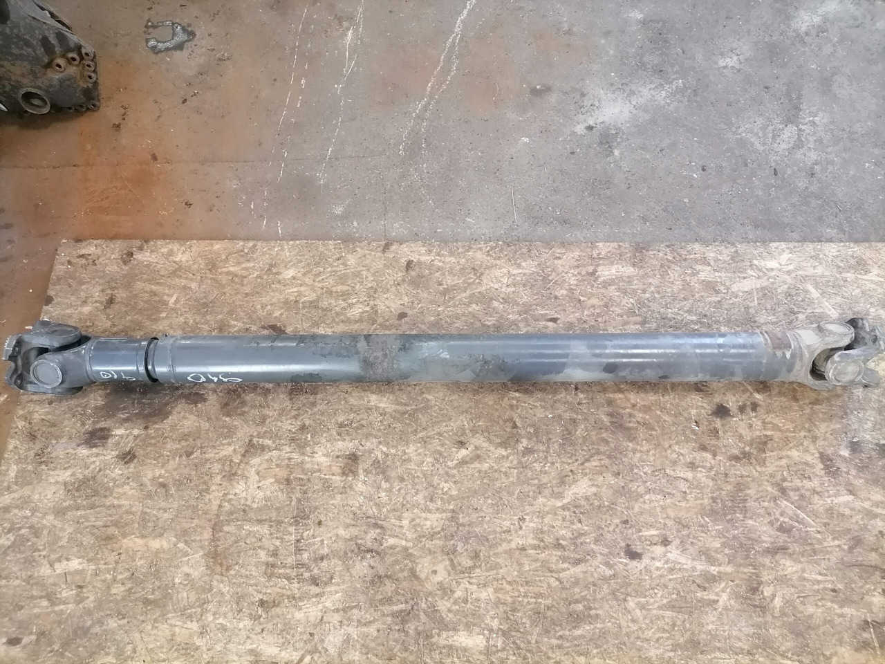 Volvo Propeller shaft 1067769 - Kardanwelle für LKW: das Bild 2 Volvo Propeller shaft 1067769 - Kardanwelle für LKW: das Bild 2