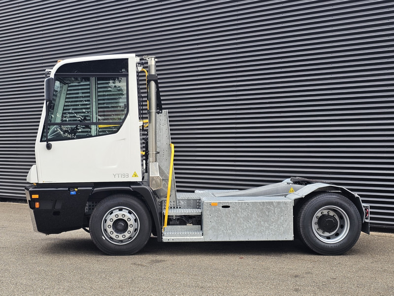 Terberg YT193 / TERMINAL / RANGEERTREKKER / !!NEW!! - Terminaltraktor: das Bild 3 Terberg YT193 / TERMINAL / RANGEERTREKKER / !!NEW!! - Terminaltraktor: das Bild 3