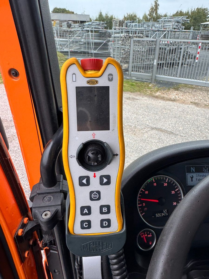 MAN 26.40 6X2 Meiller RK 20.70 mit Funk - Abrollkipper: das Bild 4 MAN 26.40 6X2 Meiller RK 20.70 mit Funk - Abrollkipper: das Bild 4