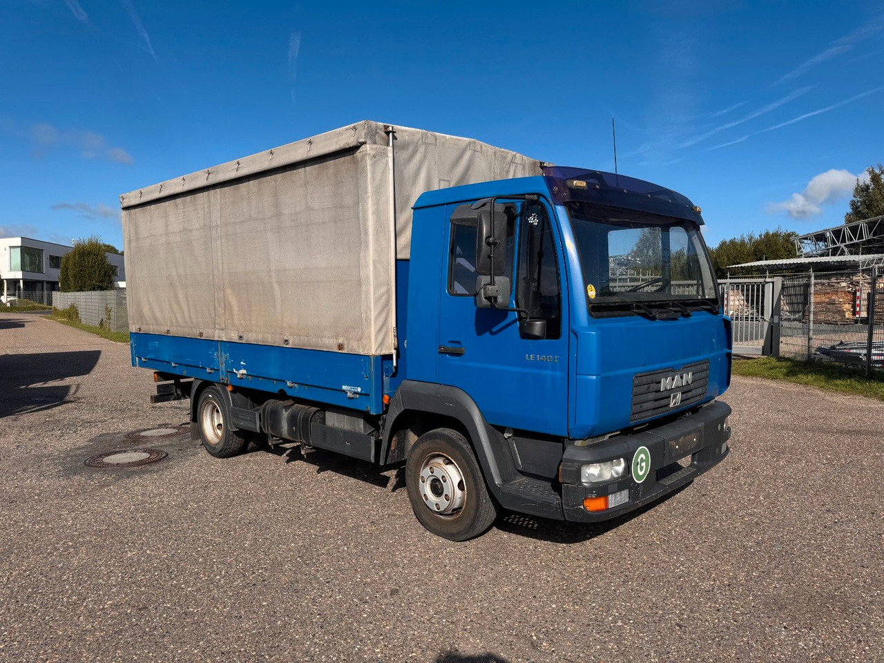 MAN 8.140 4X2 Pritsche Plane Original Km - Planen Transporter: das Bild 1 MAN 8.140 4X2 Pritsche Plane Original Km - Planen Transporter: das Bild 1