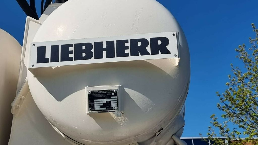 Müller-Mitteltal 2 Achs Betonmischauflieger Liebherr Müller-Mitteltal 2 Achs Betonmischauflieger Liebherr - Betonmischer Auflieger: das Bild 4 Müller-Mitteltal 2 Achs Betonmischauflieger Liebherr Müller-Mitteltal 2 Achs Betonmischauflieger Liebherr - Betonmischer Auflieger: das Bild 4