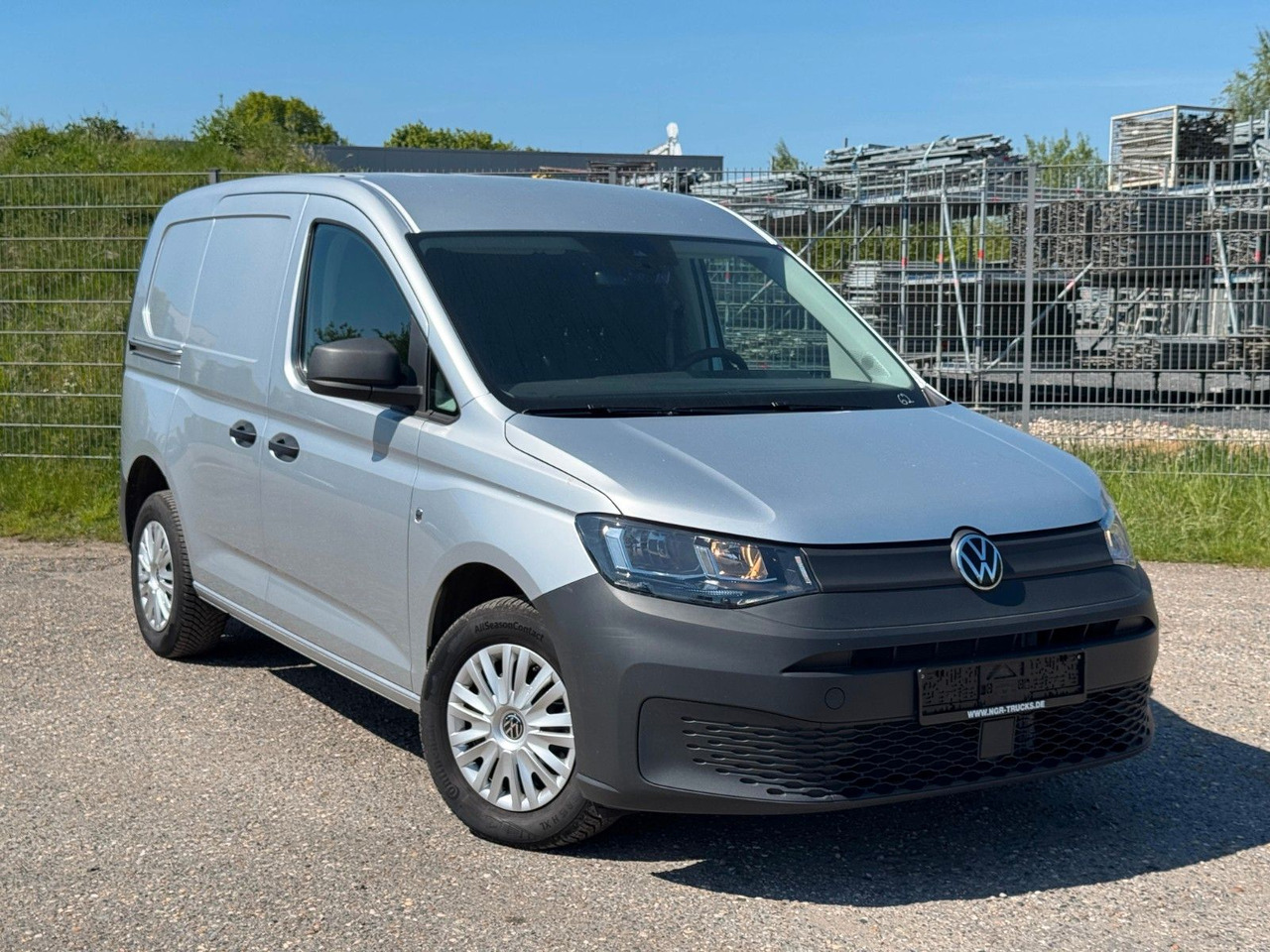 Volkswagen Caddy 4x2 | Klima | AHK | PDC | Spurhalteass. - Personentransporter: das Bild 1 Volkswagen Caddy 4x2 | Klima | AHK | PDC | Spurhalteass. - Personentransporter: das Bild 1