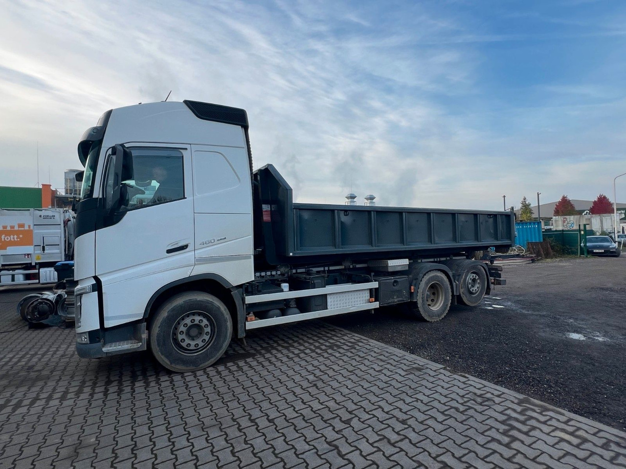 Volvo FH 460 6x2 HYVA Haken mit Klimaanlage - Abrollkipper: das Bild 2 Volvo FH 460 6x2 HYVA Haken mit Klimaanlage - Abrollkipper: das Bild 2