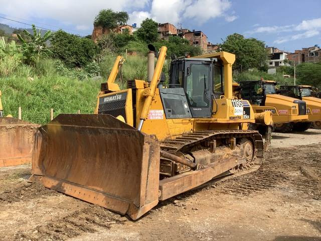 Komatsu D85EX-15 - Bulldozer: das Bild 1 Komatsu D85EX-15 - Bulldozer: das Bild 1