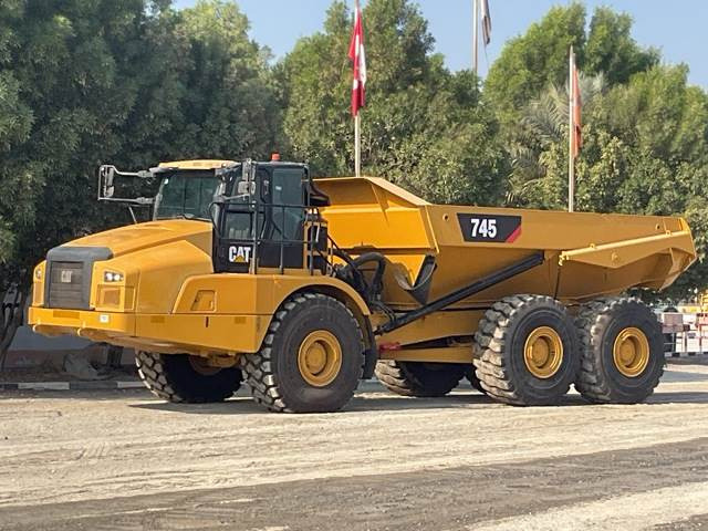 CAT 745 - Knickgelenkter Dumper: das Bild 1 CAT 745 - Knickgelenkter Dumper: das Bild 1