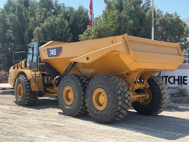 CAT 745 - Knickgelenkter Dumper: das Bild 2 CAT 745 - Knickgelenkter Dumper: das Bild 2