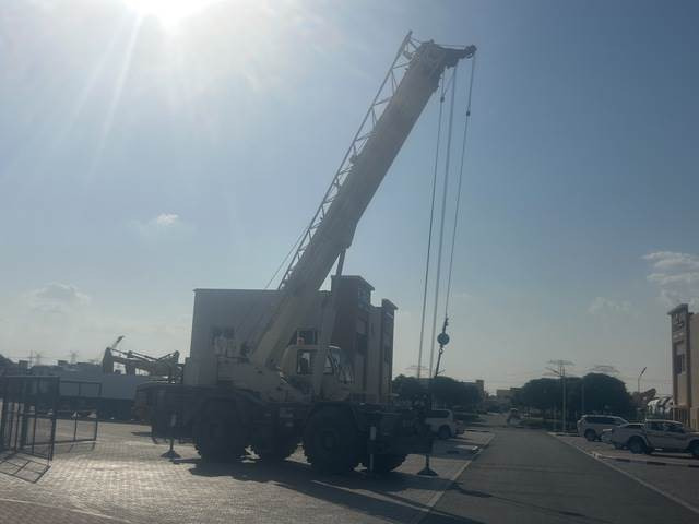 Terex RT555 - Geländekran: das Bild 4 Terex RT555 - Geländekran: das Bild 4