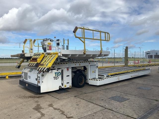 TLD 929 - Flugzeuglader: das Bild 1 TLD 929 - Flugzeuglader: das Bild 1