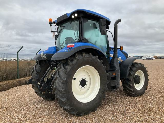 New Holland T6.145 - Traktor: das Bild 3 New Holland T6.145 - Traktor: das Bild 3