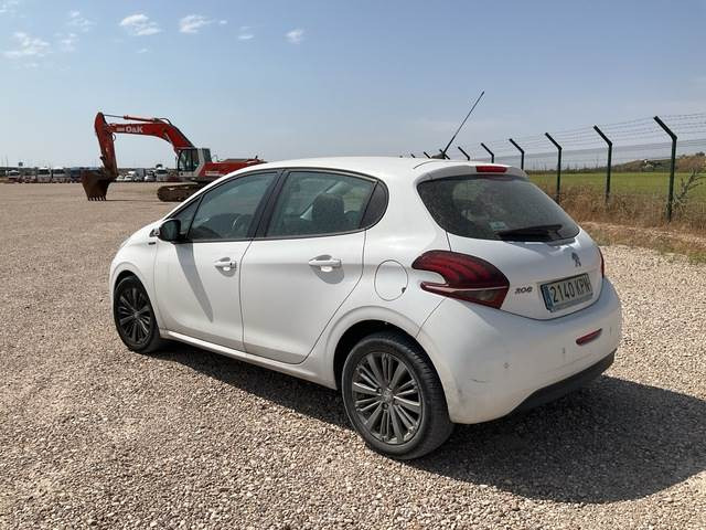 Peugeot 208 Signature PureTech 82 - PKW: das Bild 2 Peugeot 208 Signature PureTech 82 - PKW: das Bild 2