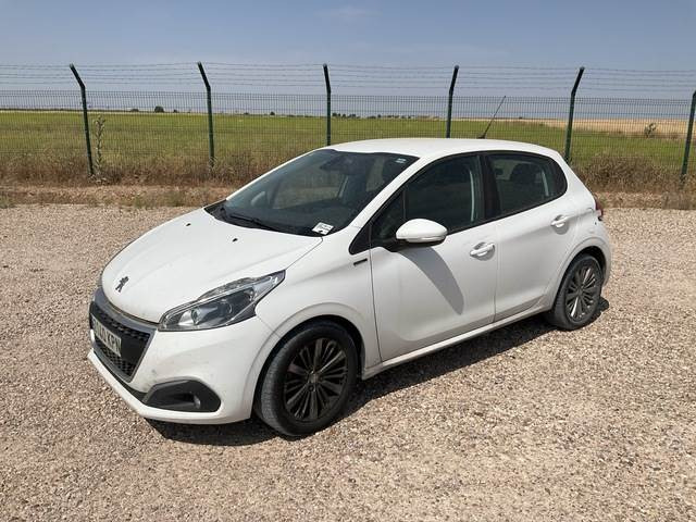 Peugeot 208 Signature PureTech 82 - PKW: das Bild 1 Peugeot 208 Signature PureTech 82 - PKW: das Bild 1