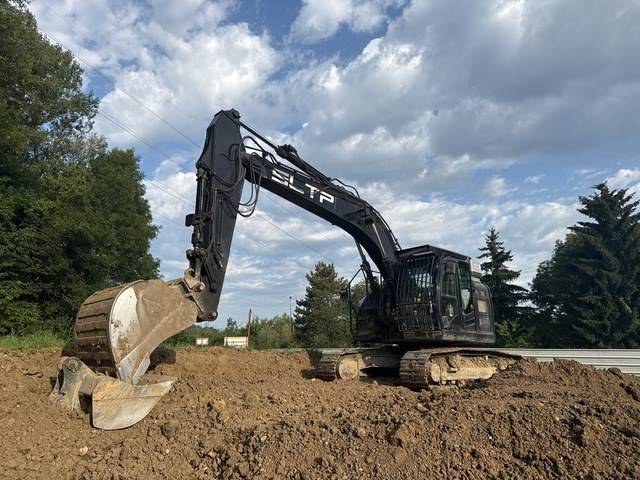 Hitachi ZX225USLC-6 - Kettenbagger: das Bild 2 Hitachi ZX225USLC-6 - Kettenbagger: das Bild 2