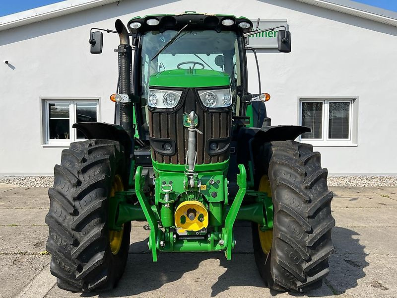 John Deere 6210R Frontzapfwelle - Traktor: das Bild 3 John Deere 6210R Frontzapfwelle - Traktor: das Bild 3
