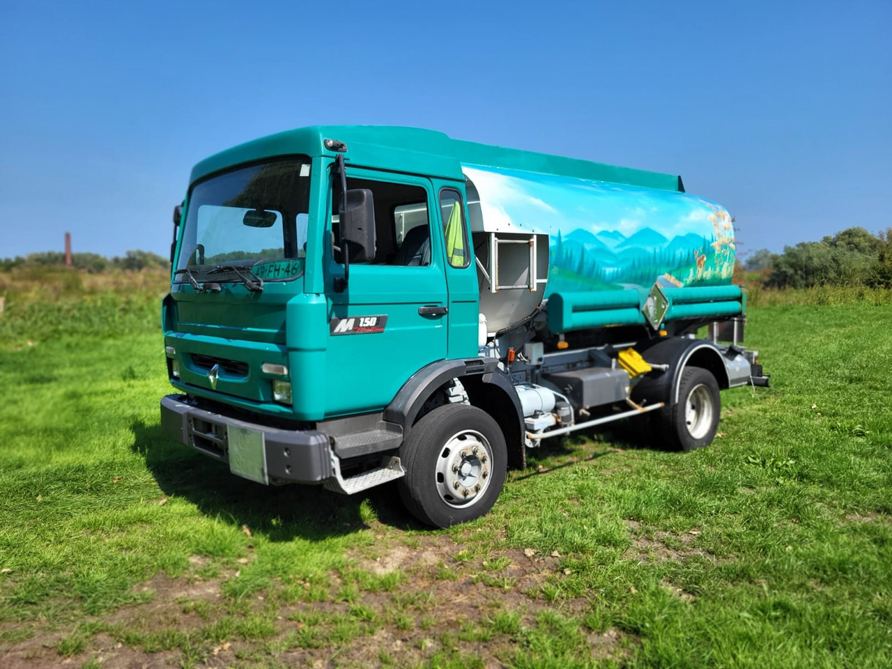 Renault Midliner 150 - Tankwagen: das Bild 1 Renault Midliner 150 - Tankwagen: das Bild 1