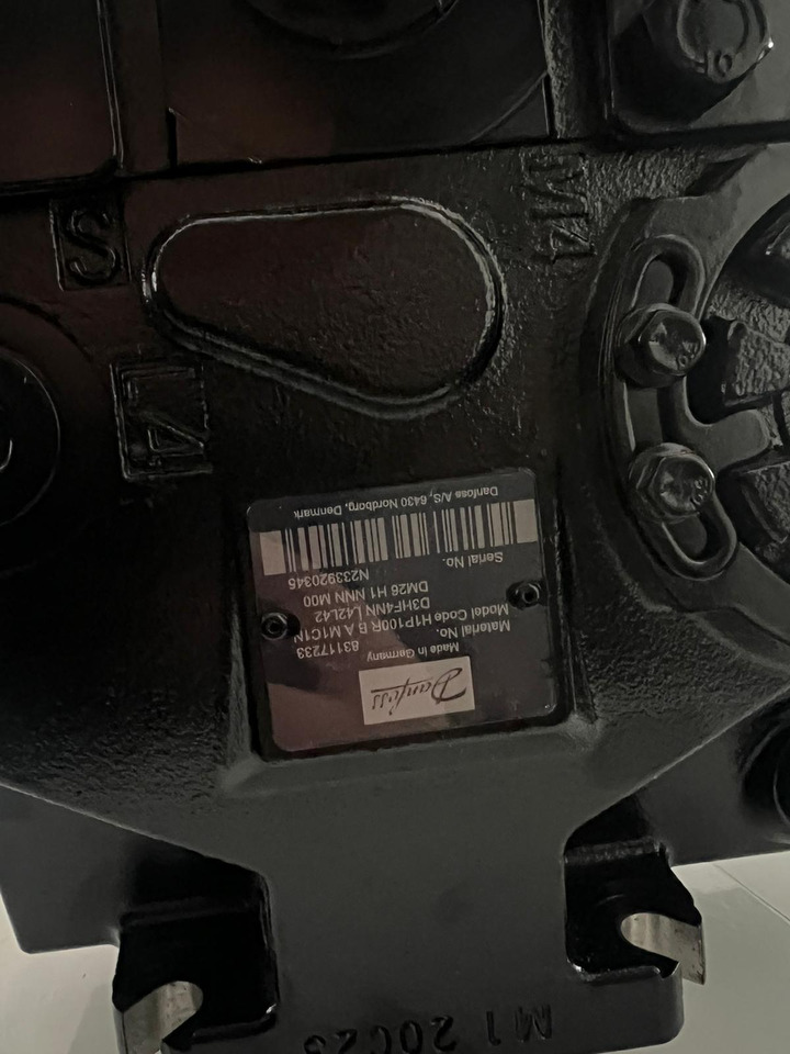 DANFOSS H1P100R B AM1C1ND3HF4NNL42L42 DM26 H1 - Hydraulikpumpe für Baumaschine: das Bild 2 DANFOSS H1P100R B AM1C1ND3HF4NNL42L42 DM26 H1 - Hydraulikpumpe für Baumaschine: das Bild 2