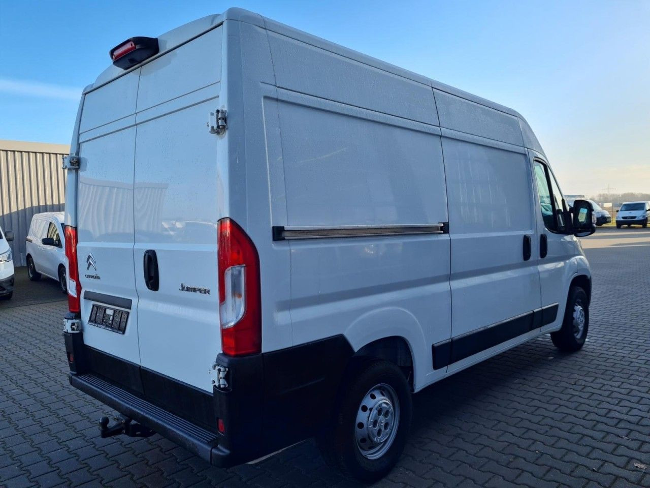 Citroën Jumper 33 Kasten L2H2 AHK KLIMA KAMERA TEMPOMAT - Kleintransporter: das Bild 4 Citroën Jumper 33 Kasten L2H2 AHK KLIMA KAMERA TEMPOMAT - Kleintransporter: das Bild 4